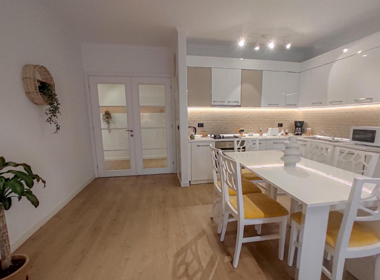 Boho Style In Center Of Tirana Apartman Kültér fotó